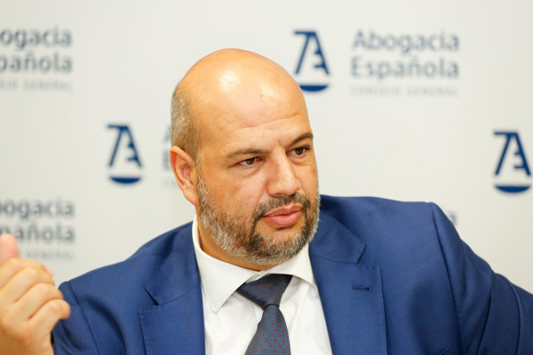 Enrique Zarza, abogado coordinador de la plataforma
